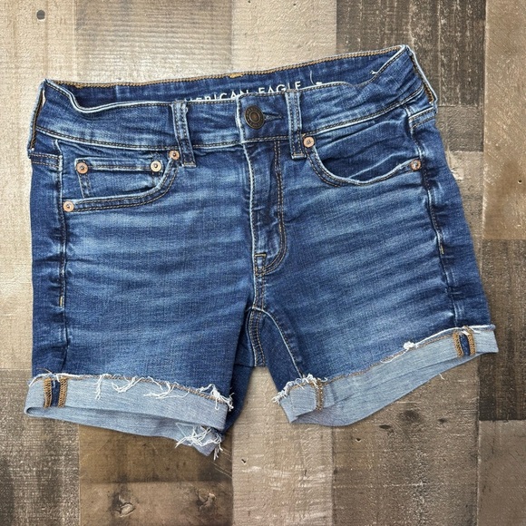 American Eagle Outfitters Midi Blue Jean Shorts Distressed Mid-Blue Wash size 2 - Picture 9 of 9